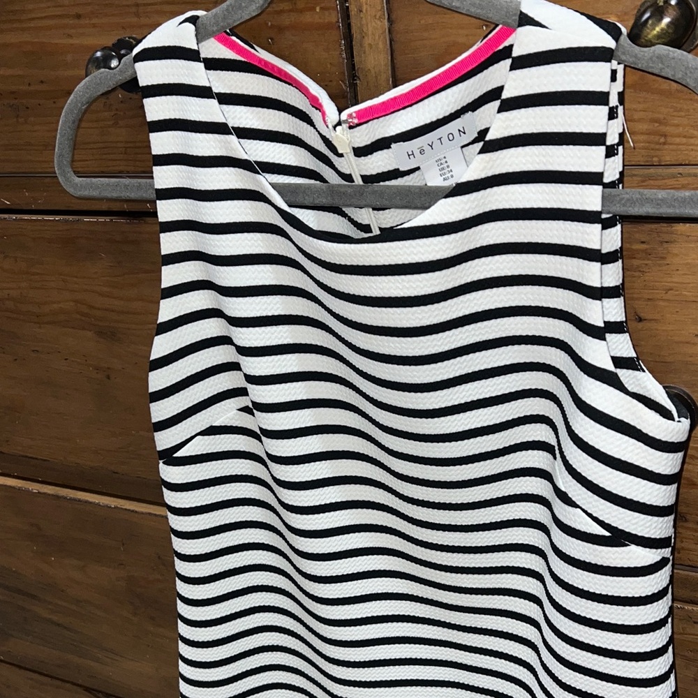 HeYTON Black & White Striped Sleeveless Dress with Pink Pom Pom Trim! SIZE 4 - Picture 4 of 9
